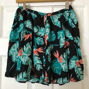 BUTTON-DOWN TROPICAL SKIRT